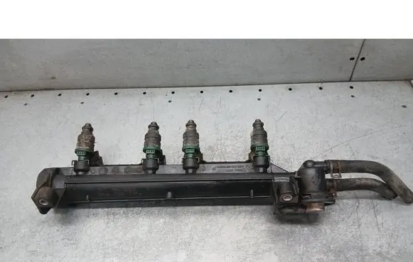 Audi A3 S3 8L Fuel injector supply line/pipe 06A133317A