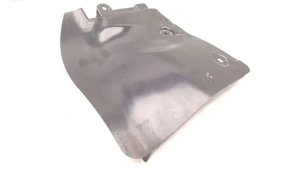 Fender trim (molding)