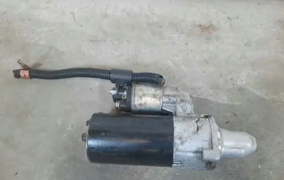 Mercedes-Benz SLK R171 Starter motor A0061511001