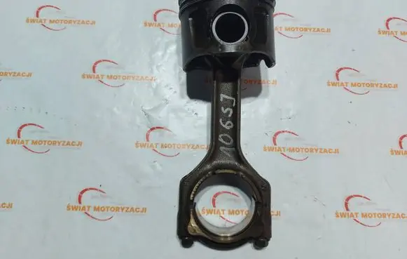 Opel Insignia A Piston with connecting rod 