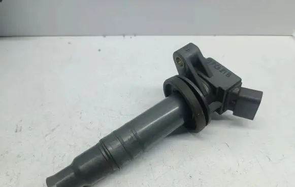 Toyota Corolla E120 E130 High voltage ignition coil 9008019019