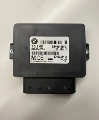 BMW 5 F10 F11 Hand brake control module 6854856 23122010 32620264A