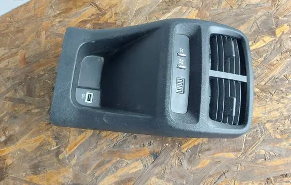 Citroen Berlingo Center console 9818369377