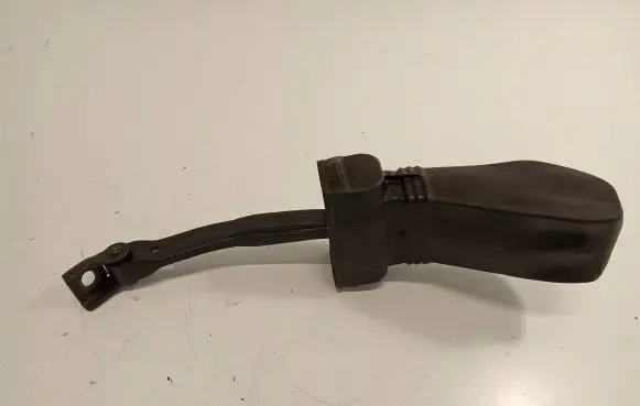 Audi A6 S6 C7 4G Front door check strap stopper 4G0837249