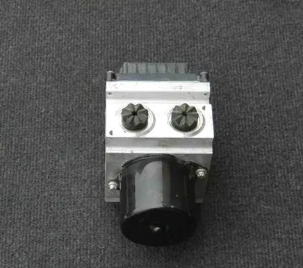 Volkswagen PASSAT B6 ABS Pump 3C0614109P16705905
