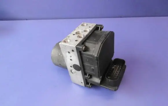 BMW 5 E39 ABS Pump 0265223001 0265900001