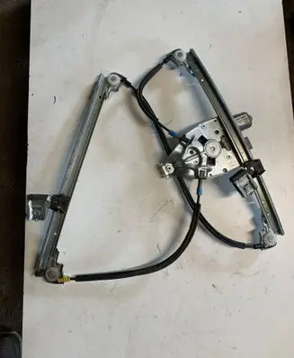 Peugeot 607 Front door window regulator motor 9650734980 A02278104 102278400