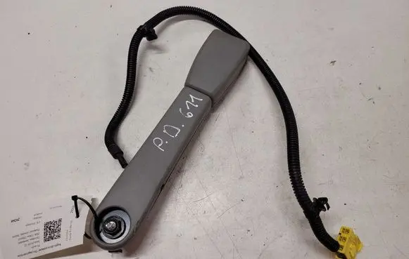 Hyundai Santa Fe Front seatbelt buckle 888402B300
