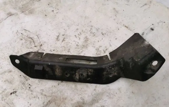 Mazda 6 Engine splash shield/under tray GHP956114