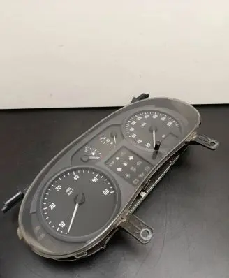 Opel Vivaro Speedometer (instrument cluster) P8200252450A S00023394