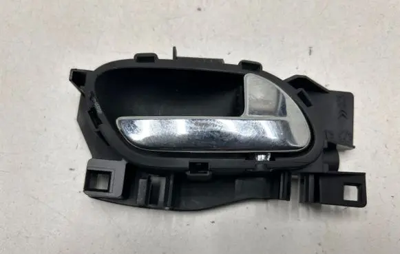 Peugeot 5008 Front door interior handle 9683446577 9683446077