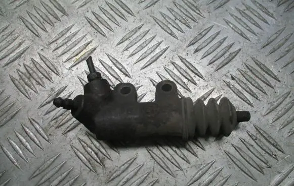 Toyota Avensis Verso Clutch release bearing slave cylinder 