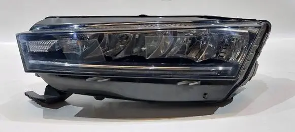 Skoda Octavia Mk4 Headlight/headlamp 5E4941015