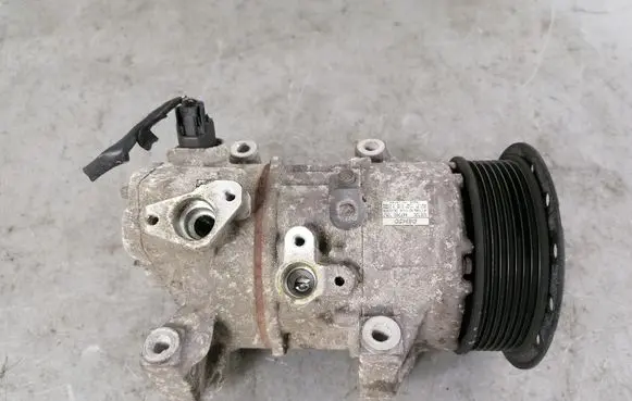 Toyota RAV 4 (XA30) Air conditioning (A/C) compressor (pump) 4472601257