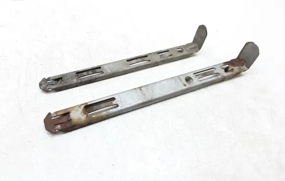 Volvo XC90 Headlight/headlamp mounting bracket 8637182 8637181