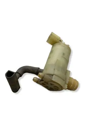 Mazda CX-3 Windscreen/windshield washer pump 