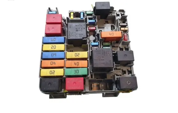 Opel Combo D Fuse box set 52028777