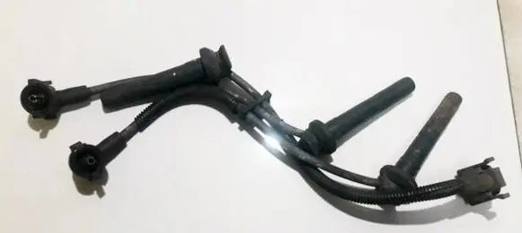 Mercury Cougar VIII Ignition plug leads kw145