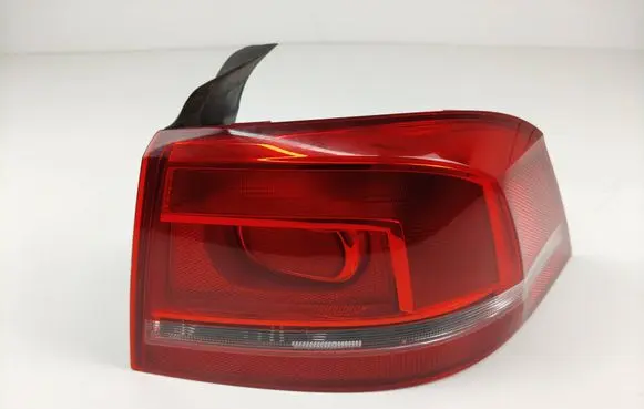 Volkswagen PASSAT B7 Rear/tail lights 3AE945096F