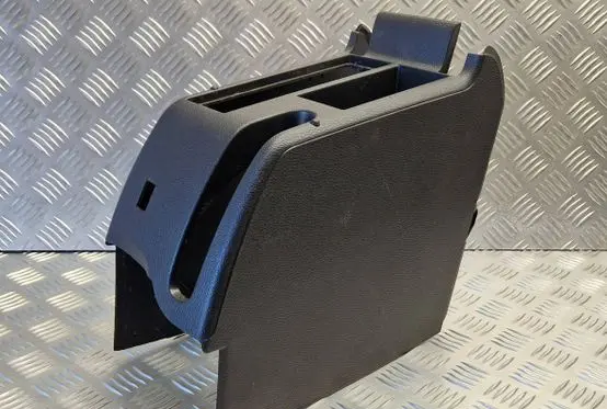 Volkswagen Golf VI Center console 1K0863323Q 1K0863319H