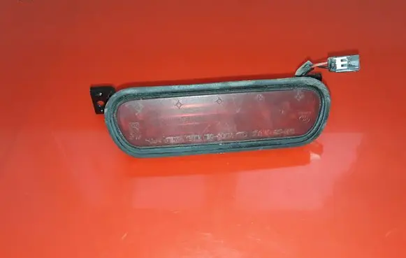 KIA Sorento Third/center stoplight 927003E0