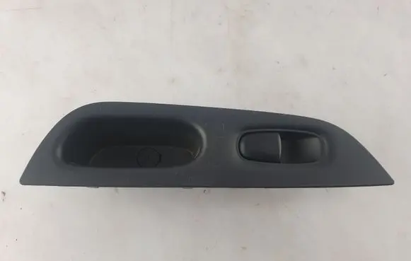 Nissan X-Trail T32 Electric window control switch 829604CE0A