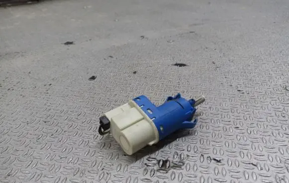 Ford Fiesta Brake pedal sensor switch 3M5T9C872AC