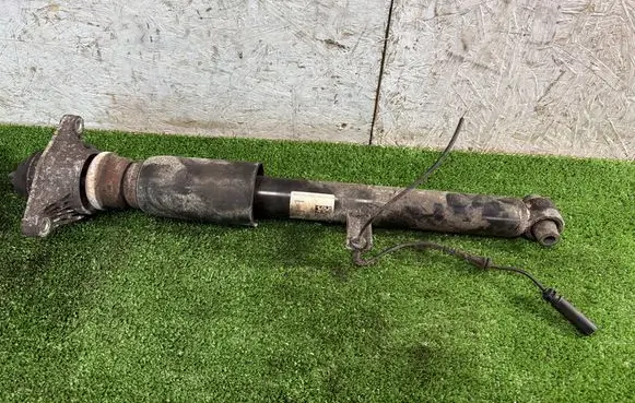 BMW 3 G20 G21 Rear shock absorber/damper 7568793 22326196
