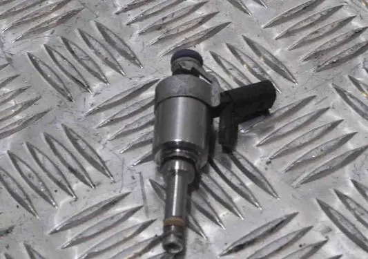 Audi A5 8T 8F Fuel injectors set 06L906036C