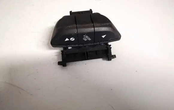 Honda CR-V Steering wheel buttons/switches e11124