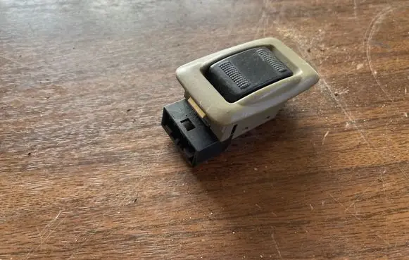 Mazda 626 Electric window control switch C8HD9705
