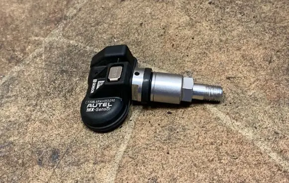 Mercedes-Benz CLS C218 X218 Tire pressure sensor 