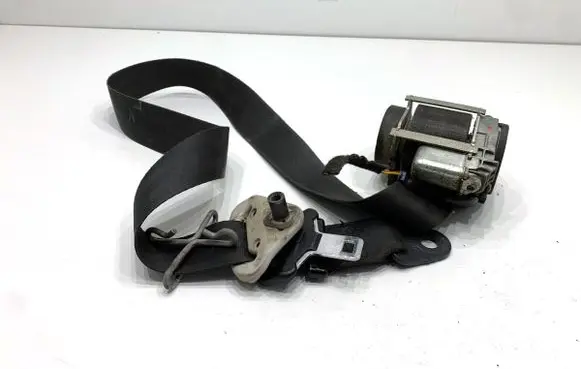 Peugeot 207 Front seatbelt 
