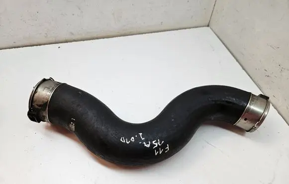 Intercooler hose/pipe