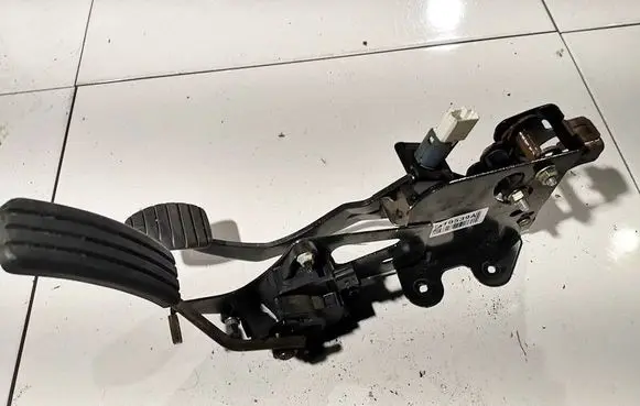Renault Scenic II - Grand scenic II Accelerator throttle pedal 8200159645