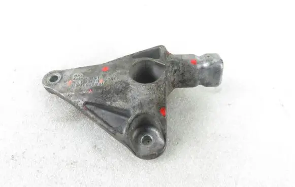 Audi A4 S4 B7 8E 8H Engine mounting bracket 8E0199343N