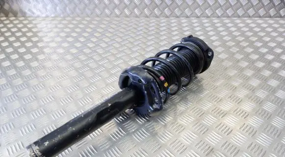 Skoda Octavia Mk2 (1Z) Front shock absorber/damper 635440221
