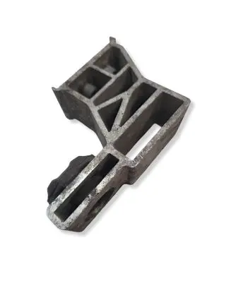 Mercedes-Benz C W205 Radiator mount bracket A2135010620