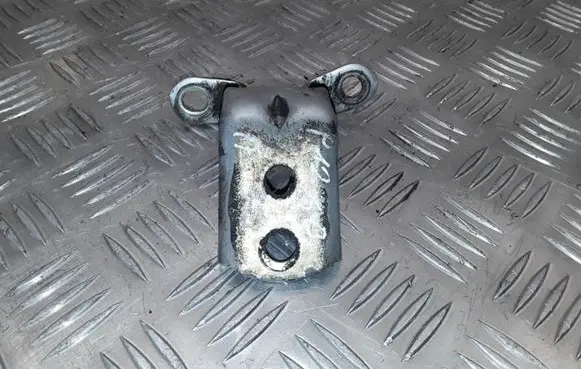 Nissan Primera Rear door lower hinge