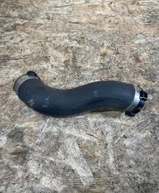 BMW 5 F10 F11 Intercooler hose/pipe 8516509 11618516509