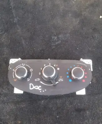 Dacia Duster Climate control unit CA112002