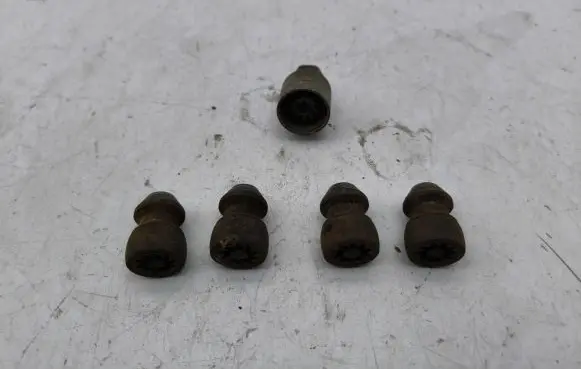 Chevrolet Captiva Anti-theft wheel nuts and lock 
