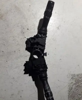 Toyota Auris 150 Indicator stalk 17F00117F144