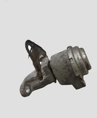 Volvo S60 Engine mount bracket 31304038