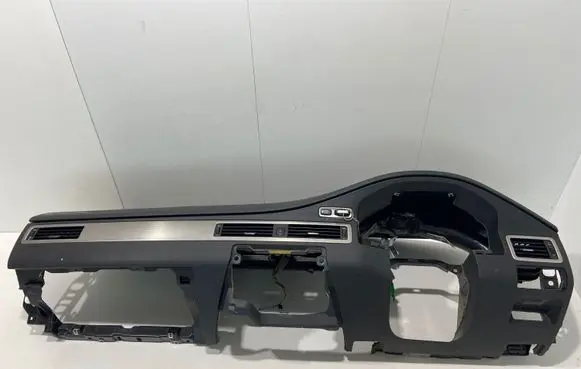 Volvo XC70 Dashboard 06081072