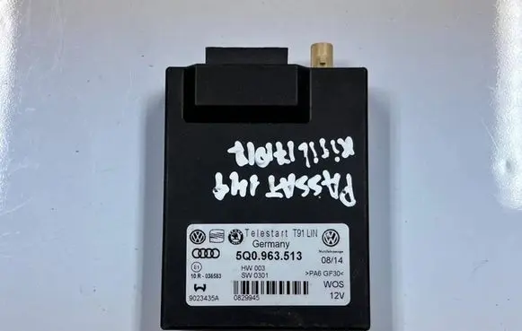 Volkswagen PASSAT B5 Other control units/modules 5Q0963513 9023435A