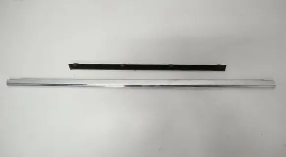 Mercedes-Benz COMPAKT W115 Rear door trim (molding)