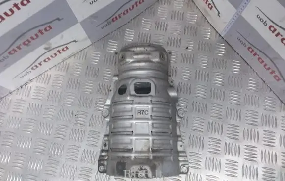 Exhaust heat shield