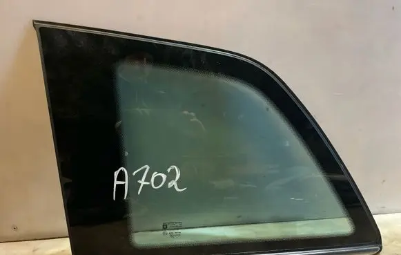 Opel Zafira B Rear side window 13123945