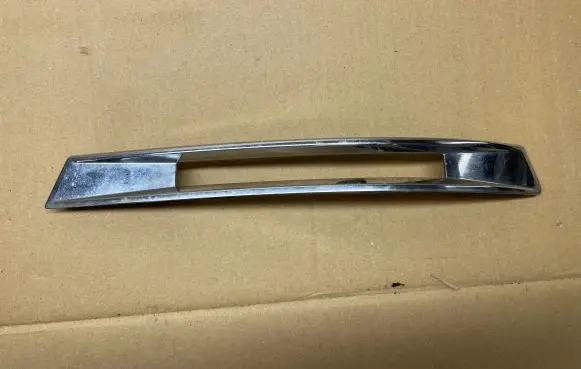 Mercedes-Benz C AMG W204 Front fog light trim/grill A2048853274